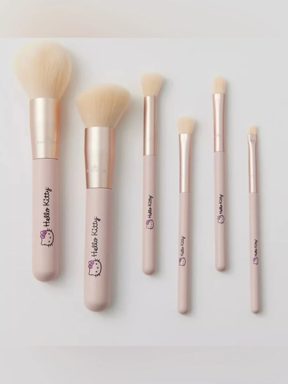 Impressions Vanity Co. Sanrio Hello Kitty 6-Piece Brush & Holder Set